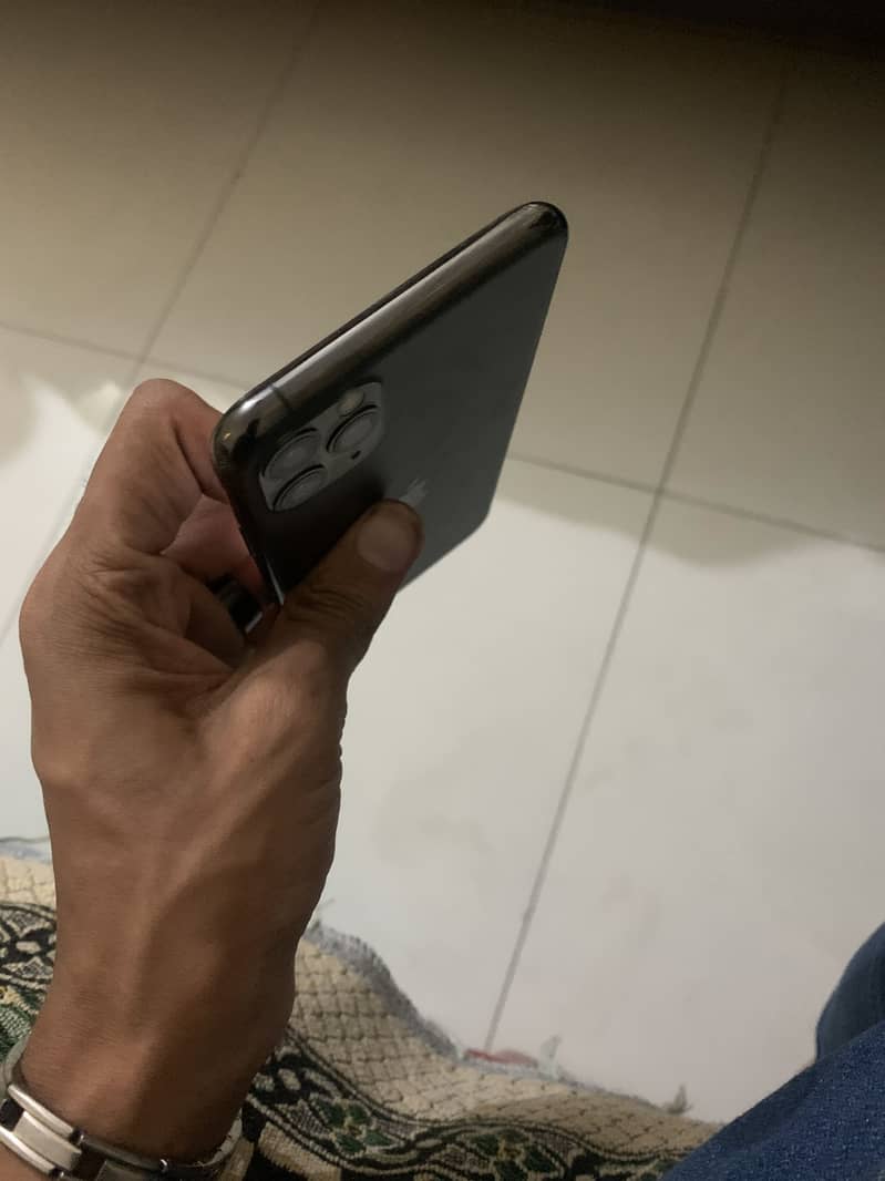 Iphone 11 pro max 2