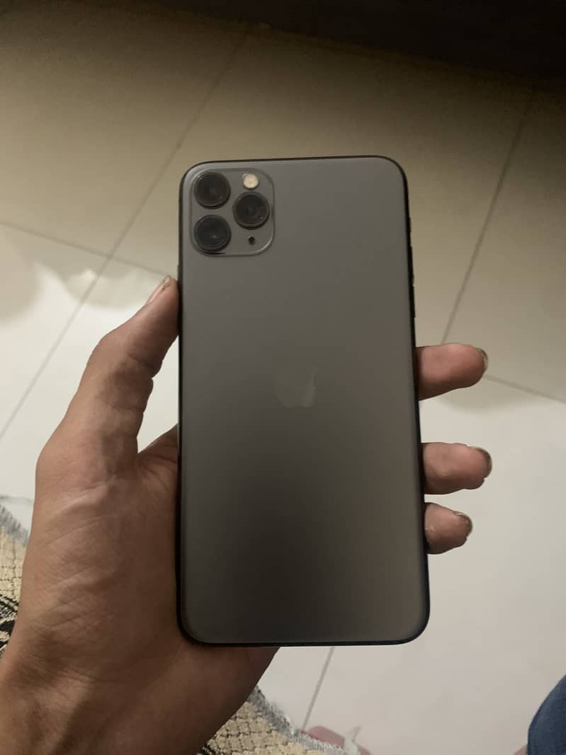 Iphone 11 pro max 4