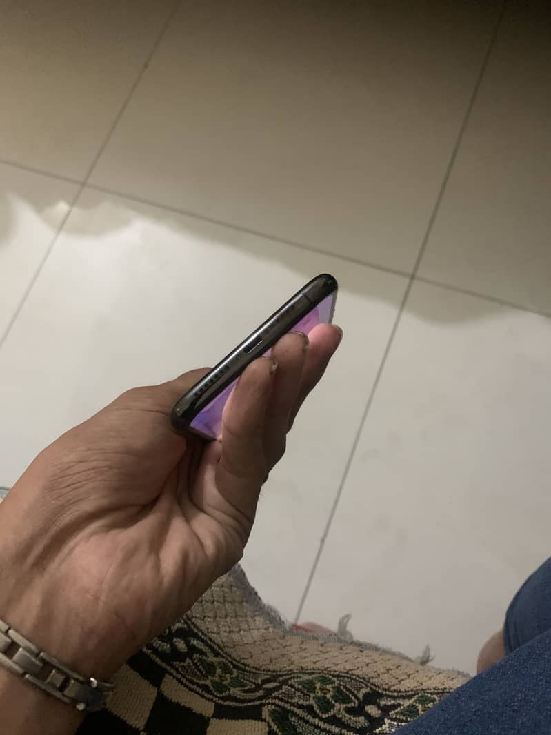 Iphone 11 pro max 5