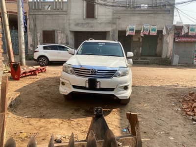 Fortuner 2014 accident free 03004952001 whatsapp only