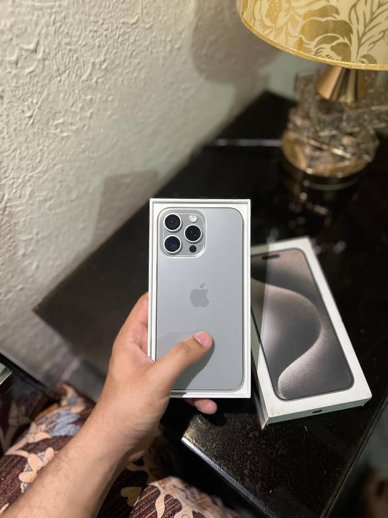 IPHONE 15 PRO MAX JV 3