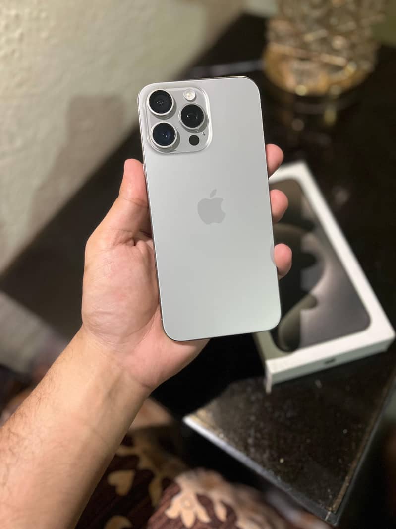 IPHONE 15 PRO MAX JV 5