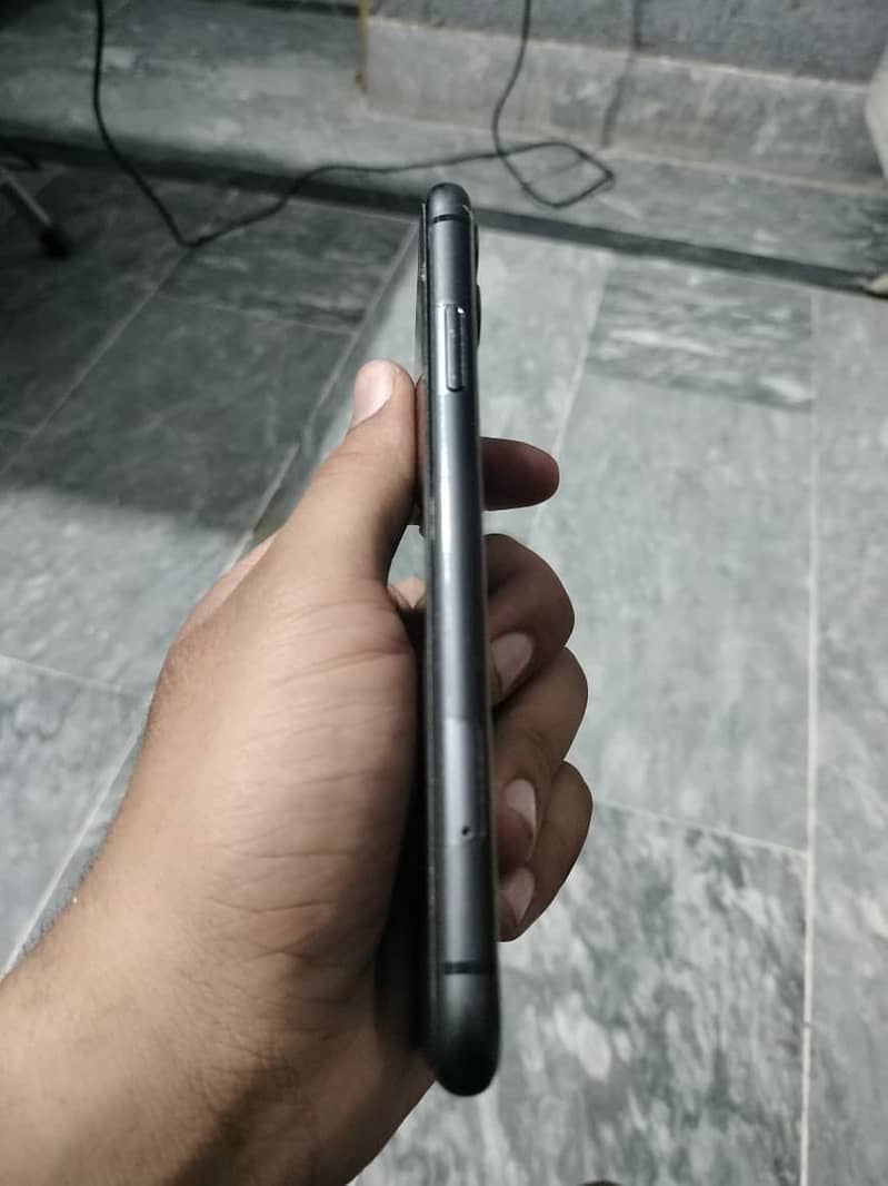 iPhone 11 1