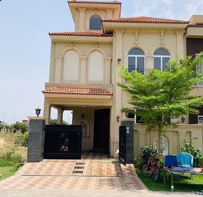 5 MARLA ELEGANT AND FULLY MAINTAINED SUPER HOT LOCATED BUNGALOW IS AVAILABLE IN THE BEST BLOCK OF DHA LAHORE.