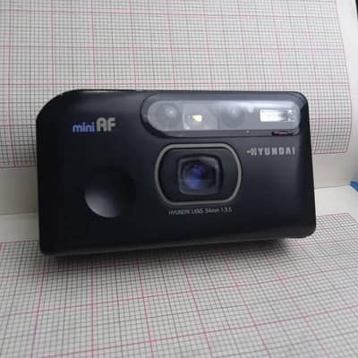 Hyundai digital vintage reel camera with pouch