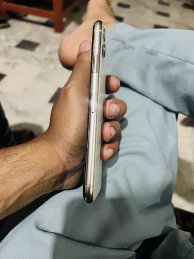 i phone 11 pro max pta