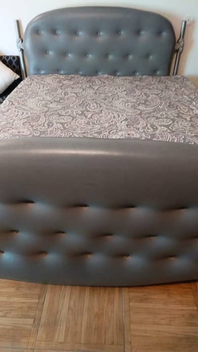 Queen Bed with Mattress - Excellent Condition