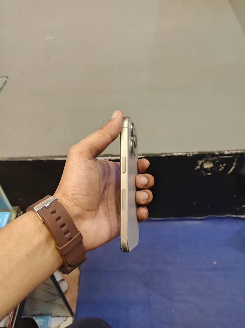 iPhone 15 pro 1