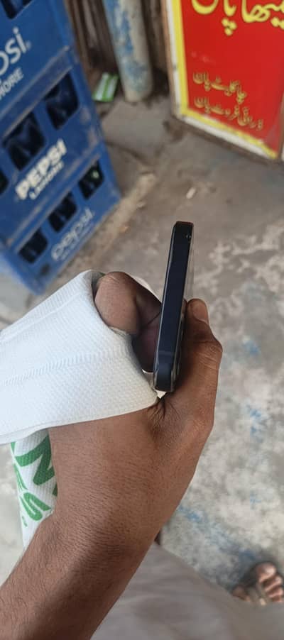 I phone 12 jv 64gb LLA model urgent sell