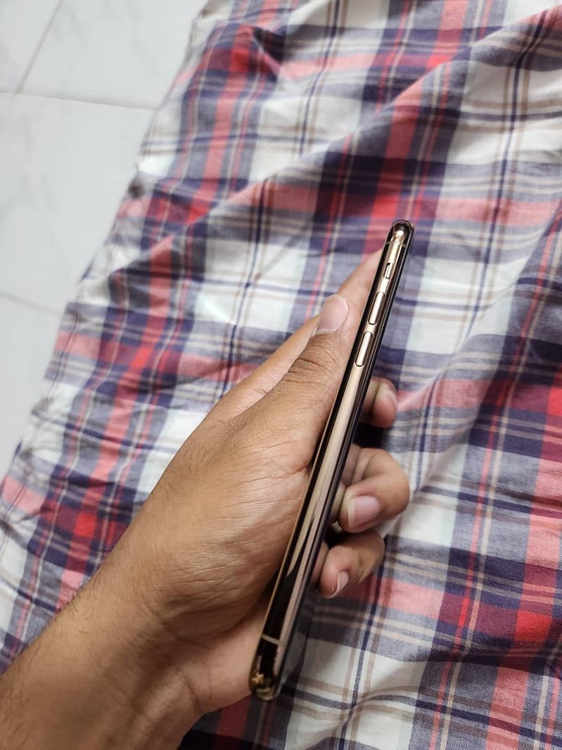 iPhone 3