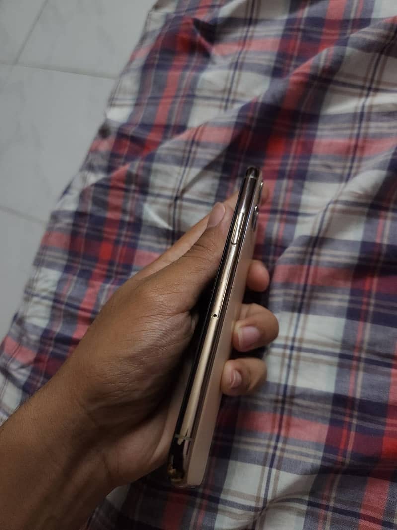 iPhone 4