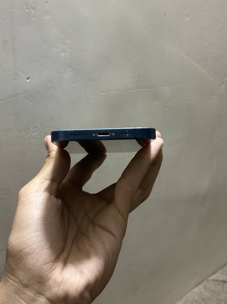 Iphone 12 4