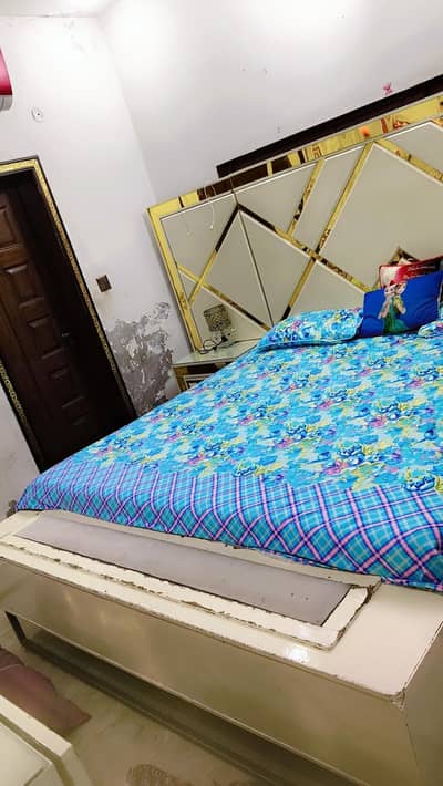 bed,dressing ND side tables for sale