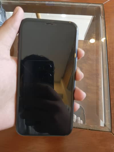 iPhone 11