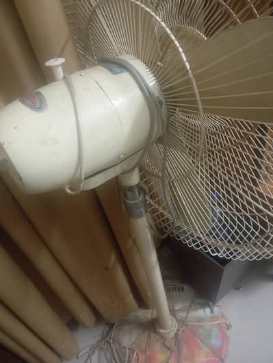 padestal fan good condition