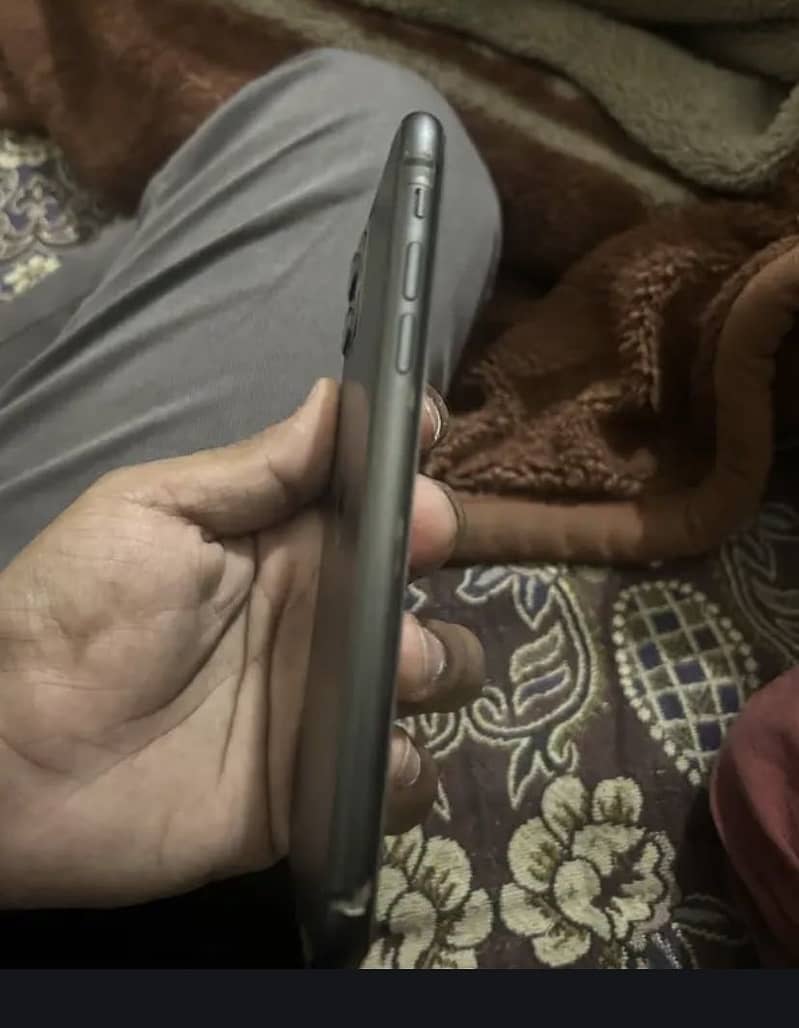 iphone 11 3