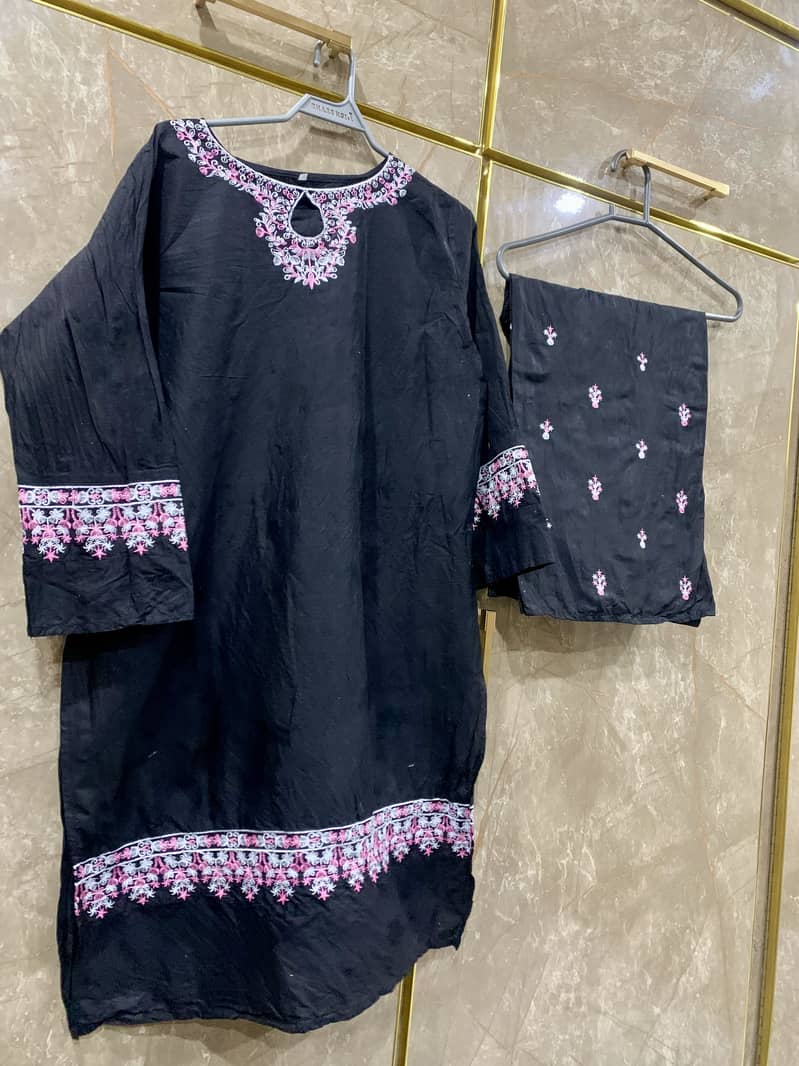 Embroidered 2 pc 0