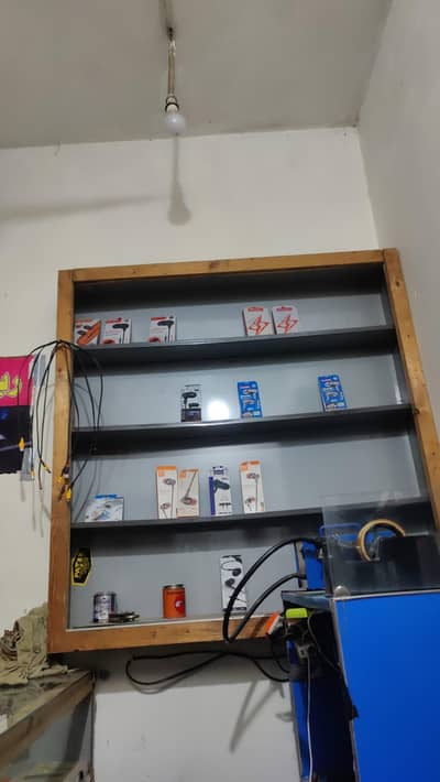 2 counter 2 bar dany  1 drwaza fol phone shop setep