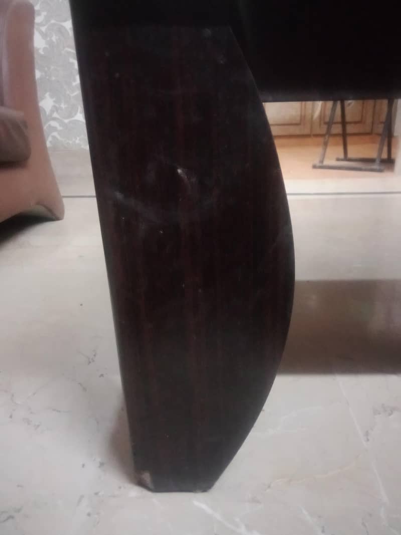 central table 4