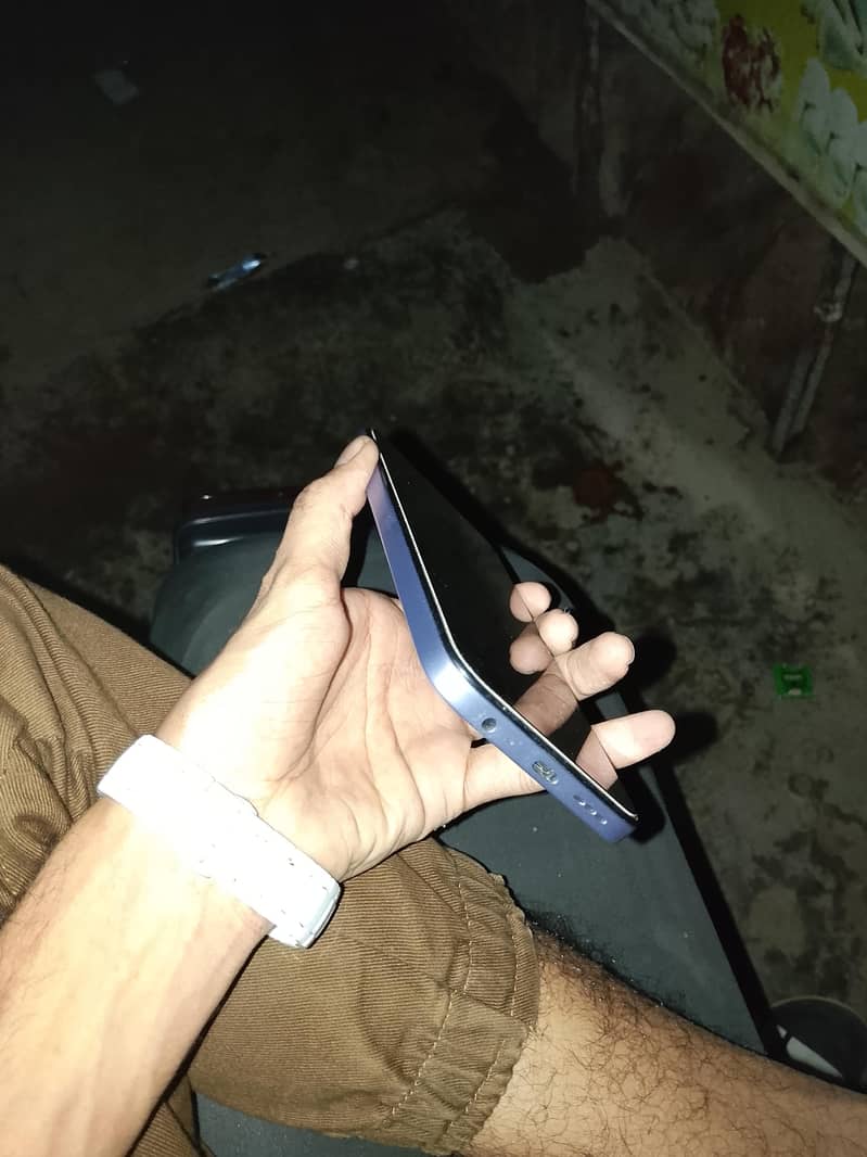 techno spark 50. 4