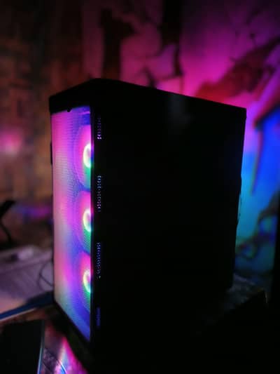 am selling my brand new gaming pc urgently