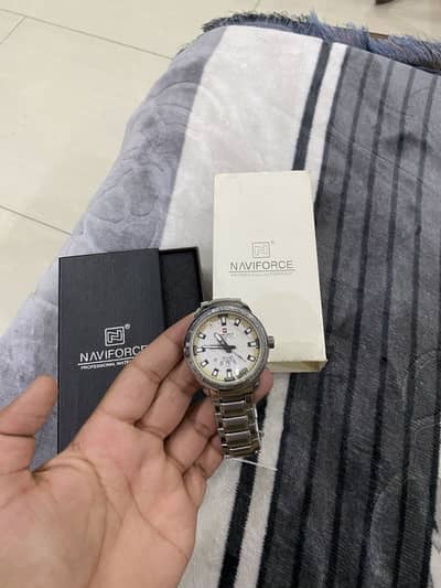 Naviforce mens watch used good quality chain watch