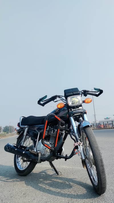 Honda CG 125 AUG/2023 MODEL BLACK