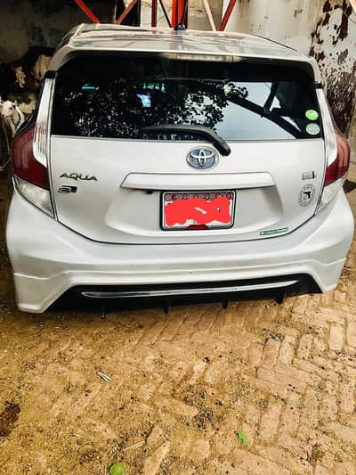 Toyota Aqua S Push top of line. 2014/17