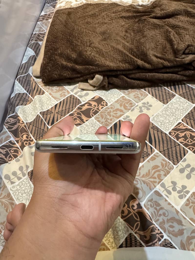 Google pixel 7 pro 5