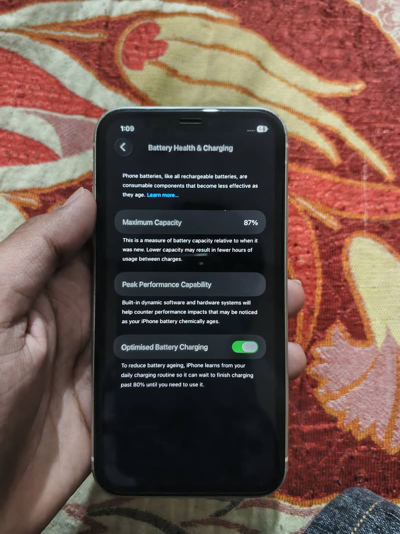 iPhone 11 6