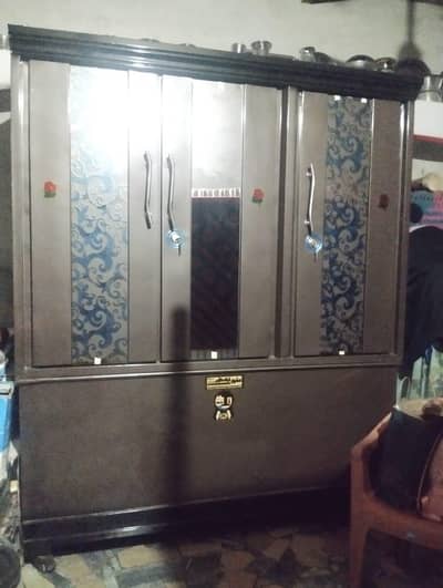 paita/almari for sale