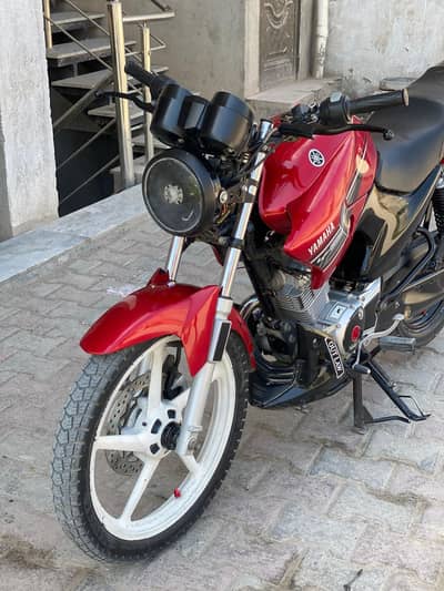 yamaha ybr urgent for sale with dubble parts
