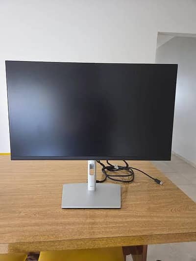 Dell P2723de 27" 2K IPS  USB-C Borderless  Monitor