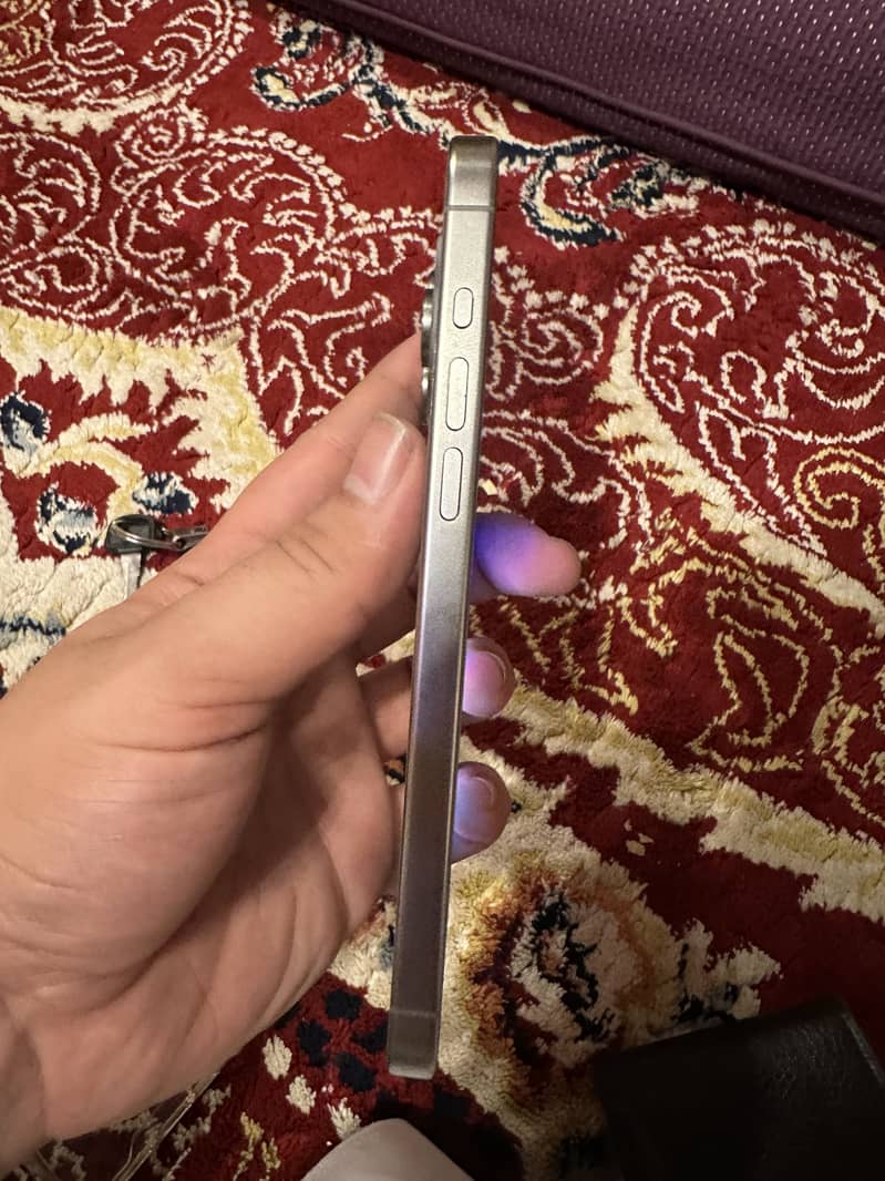 iPhone 15 pro max 2