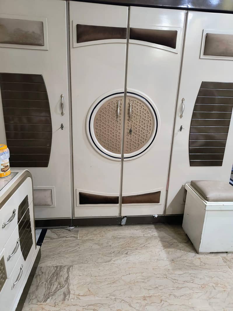 bed site table devider almari dressing 1