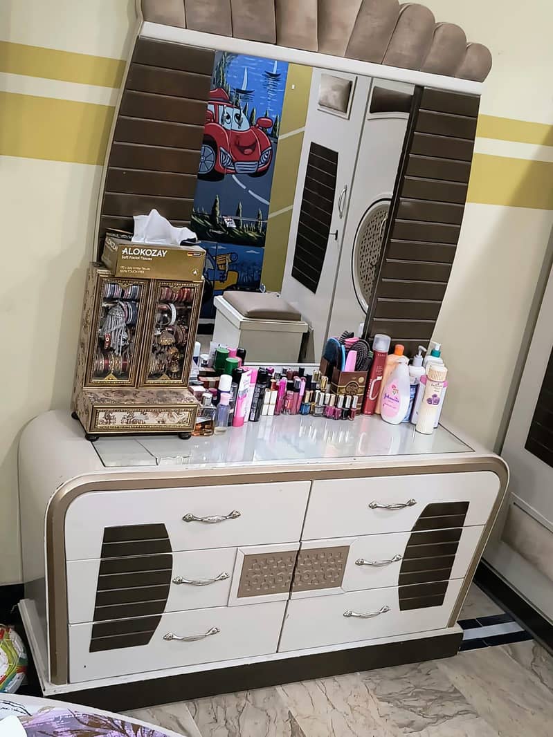 bed site table devider almari dressing 2