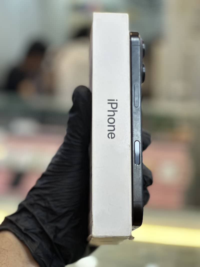 Iphone 16 pro 2
