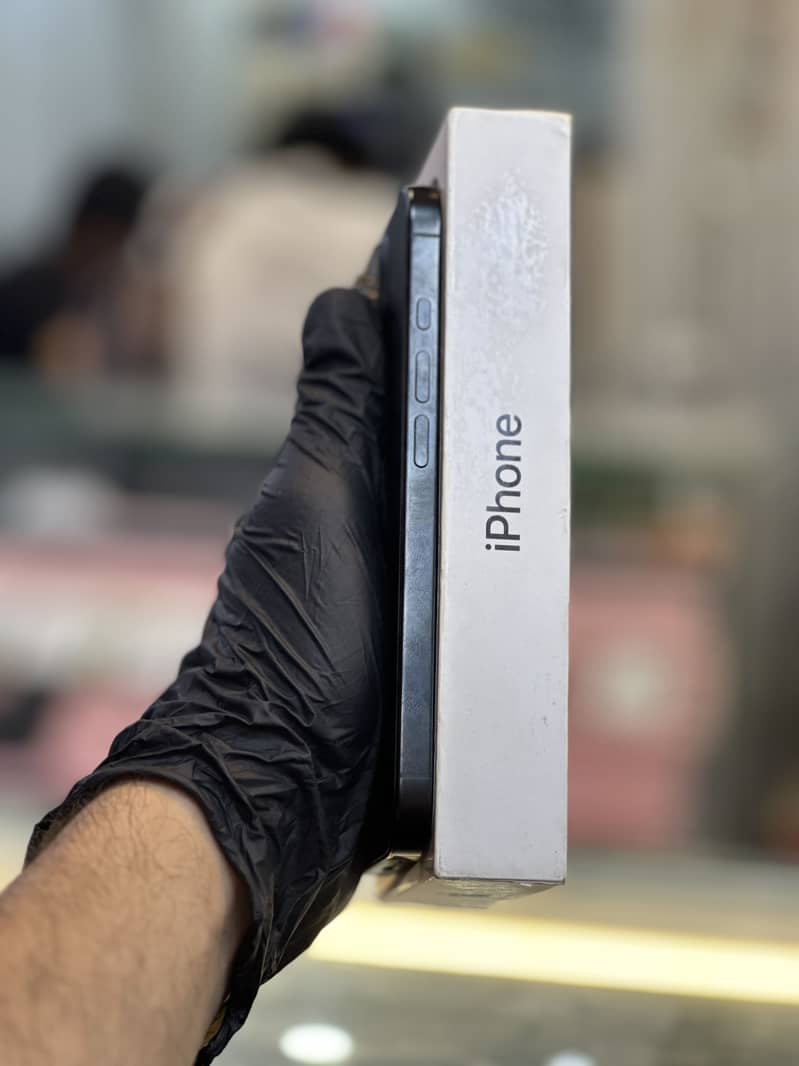 Iphone 16 pro 3