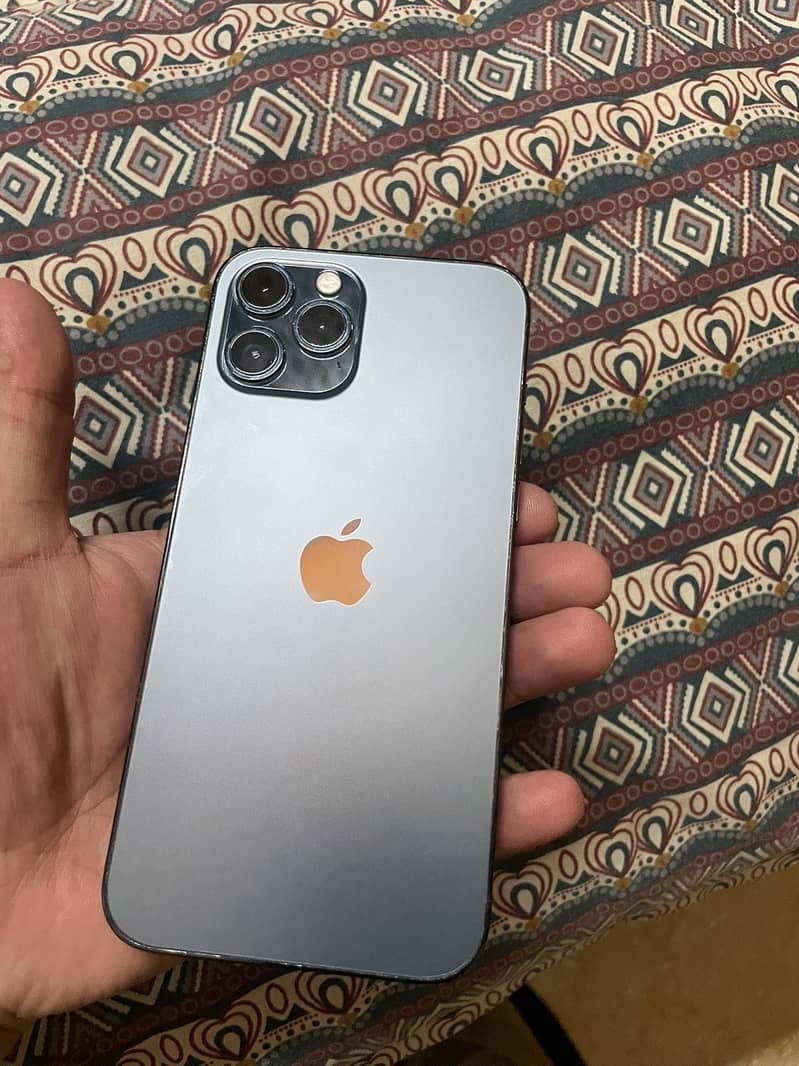 iPhone 12 Pro Max 3