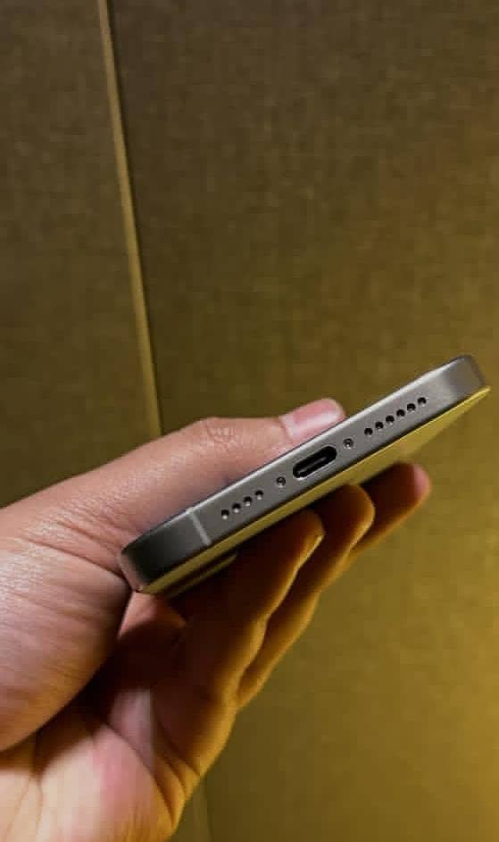 iphone 15 pro max 2