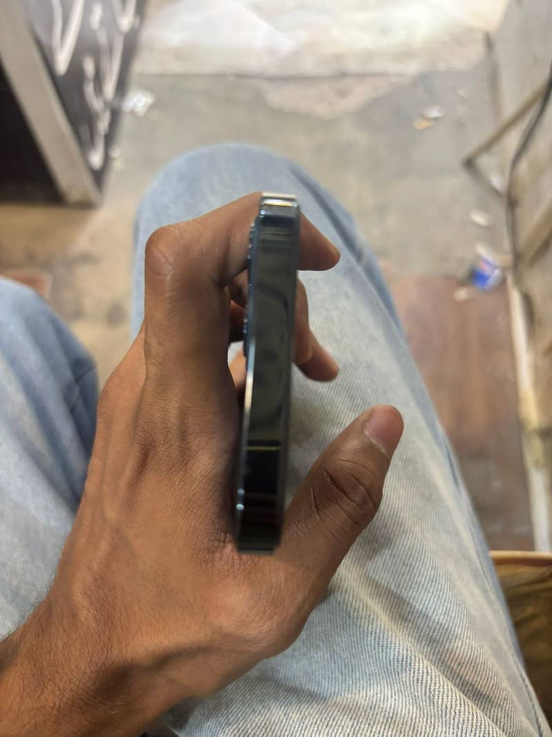 IPHONE 12 PRO 2