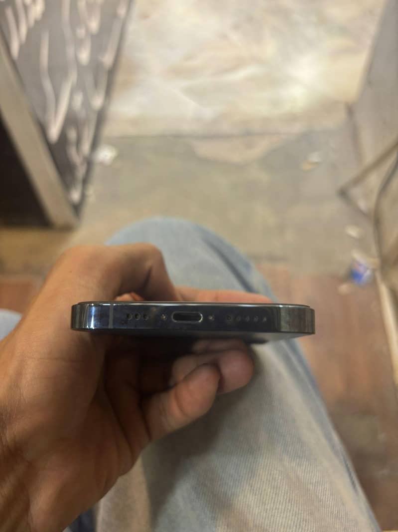IPHONE 12 PRO 4