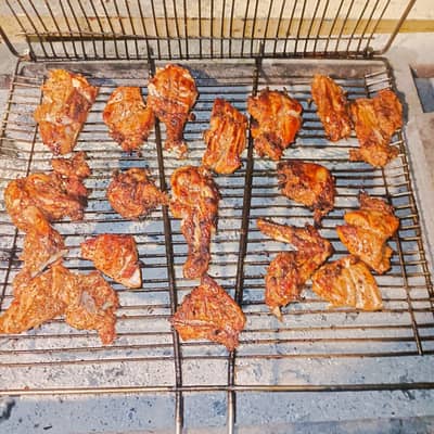 1 cook lrky ki urgent zrurt he  basic Pakistani cooking ATI ho