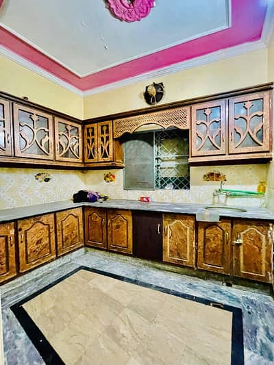 6.5 Marla Upper Portion (mid Portion)for Rent in Sabzazar walking distance to Main Fori Rabta keray