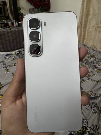 Infinix Hot 60i complete box