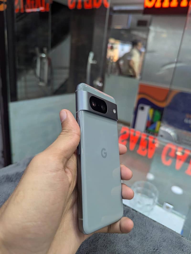 Google pixel 8 1