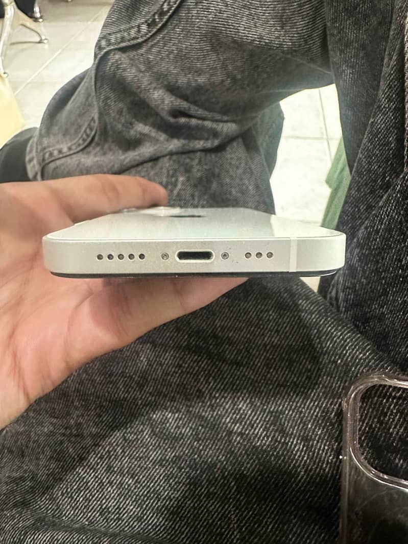 Iphone 13 4