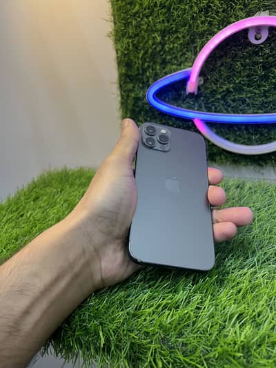 iPhone 12 Pro Grey LLA Factory Unlocked Non PTA 10/10 Us pcs