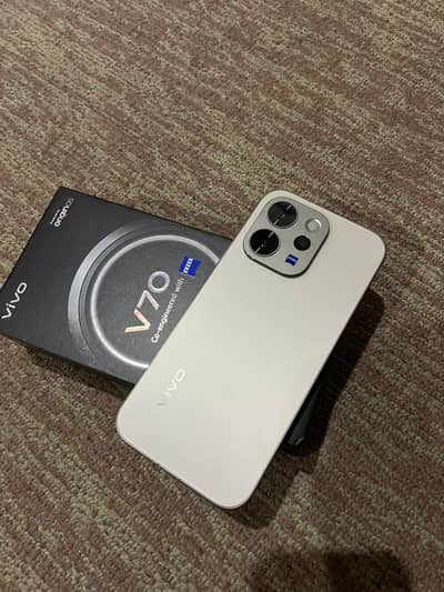 vivo v70