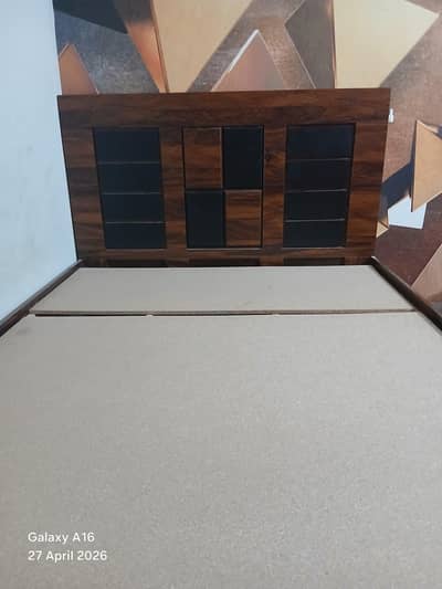 bed with matress